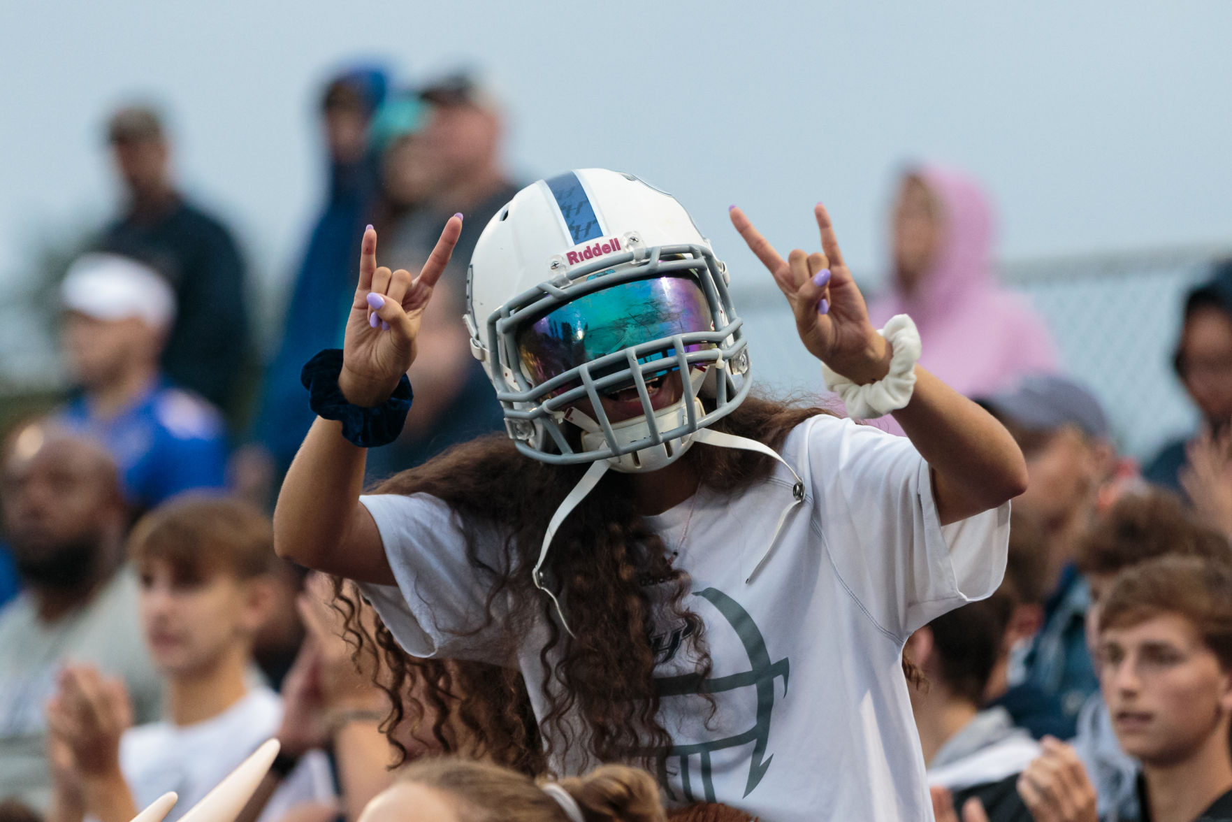 The Ragin' Bulls come from behind in the Battle of the Horns to defeat the Vikings 27-20.